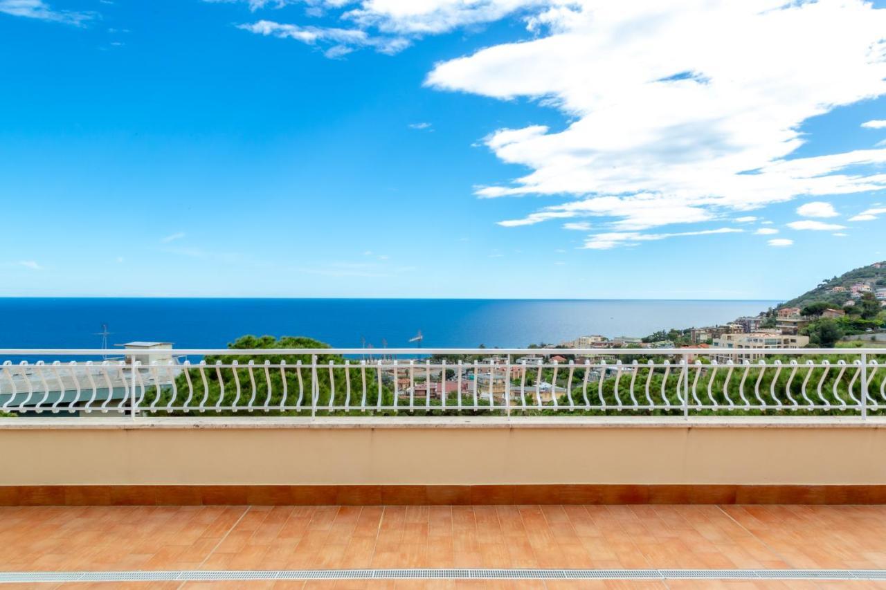 168B - La Terrazza Sul Mare, Casa A 10 Minuti Da Spiaggia, Parcheggio Privato Gratis Sanremo Exterior photo