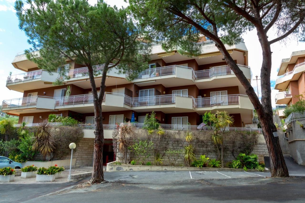 168B - La Terrazza Sul Mare, Casa A 10 Minuti Da Spiaggia, Parcheggio Privato Gratis Sanremo Exterior photo